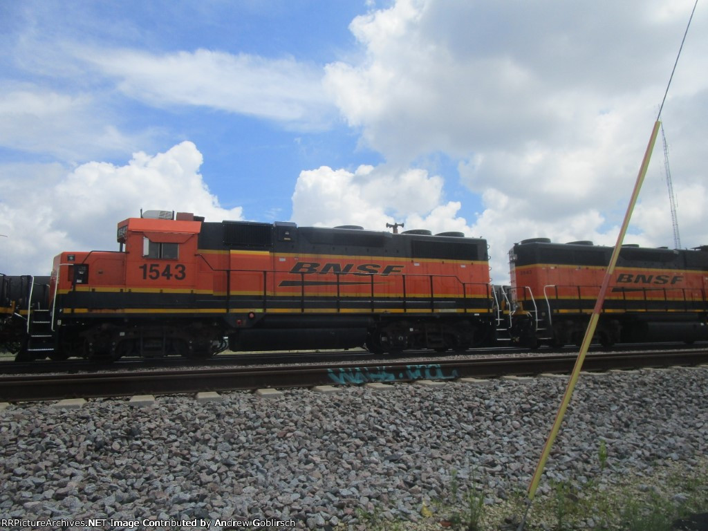 BNSF 1543